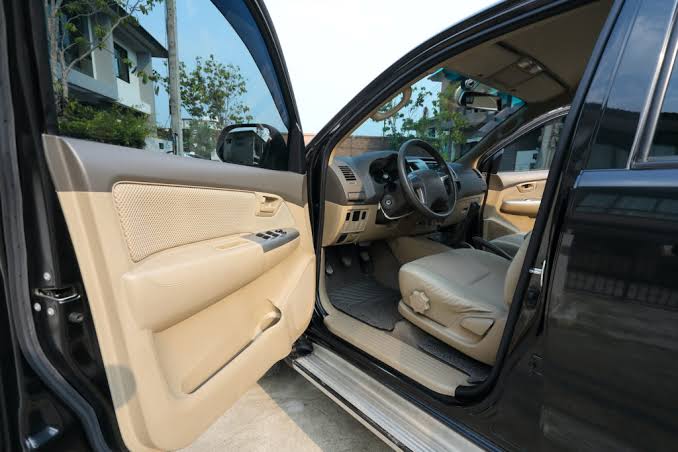 SUV Door Panel Set
